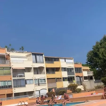 Apartment Centre Port *